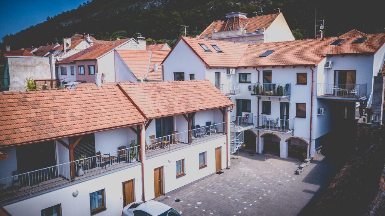 Apartman Rezidence Mikulov Luaran gambar